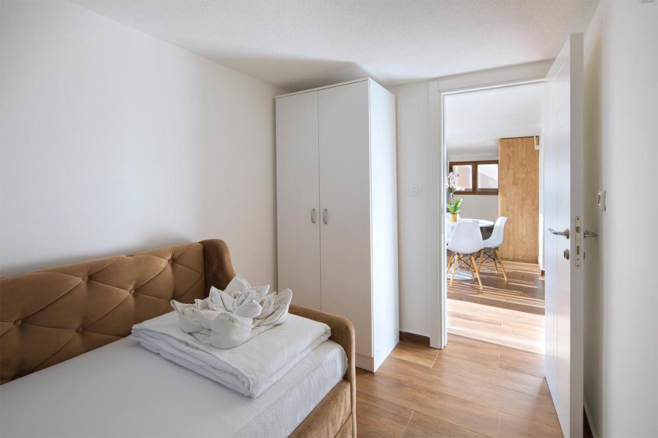 Lazy Hill Apartment