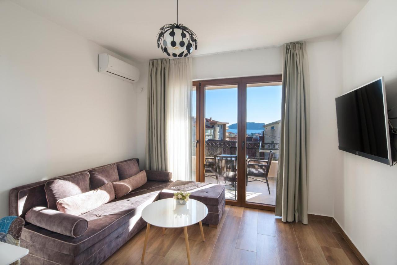 Lazy Hill Apartment *