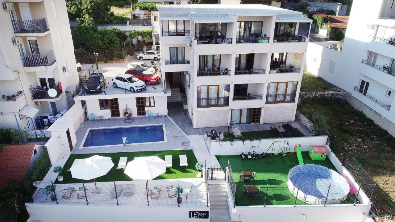 Lazy Hill Apartment