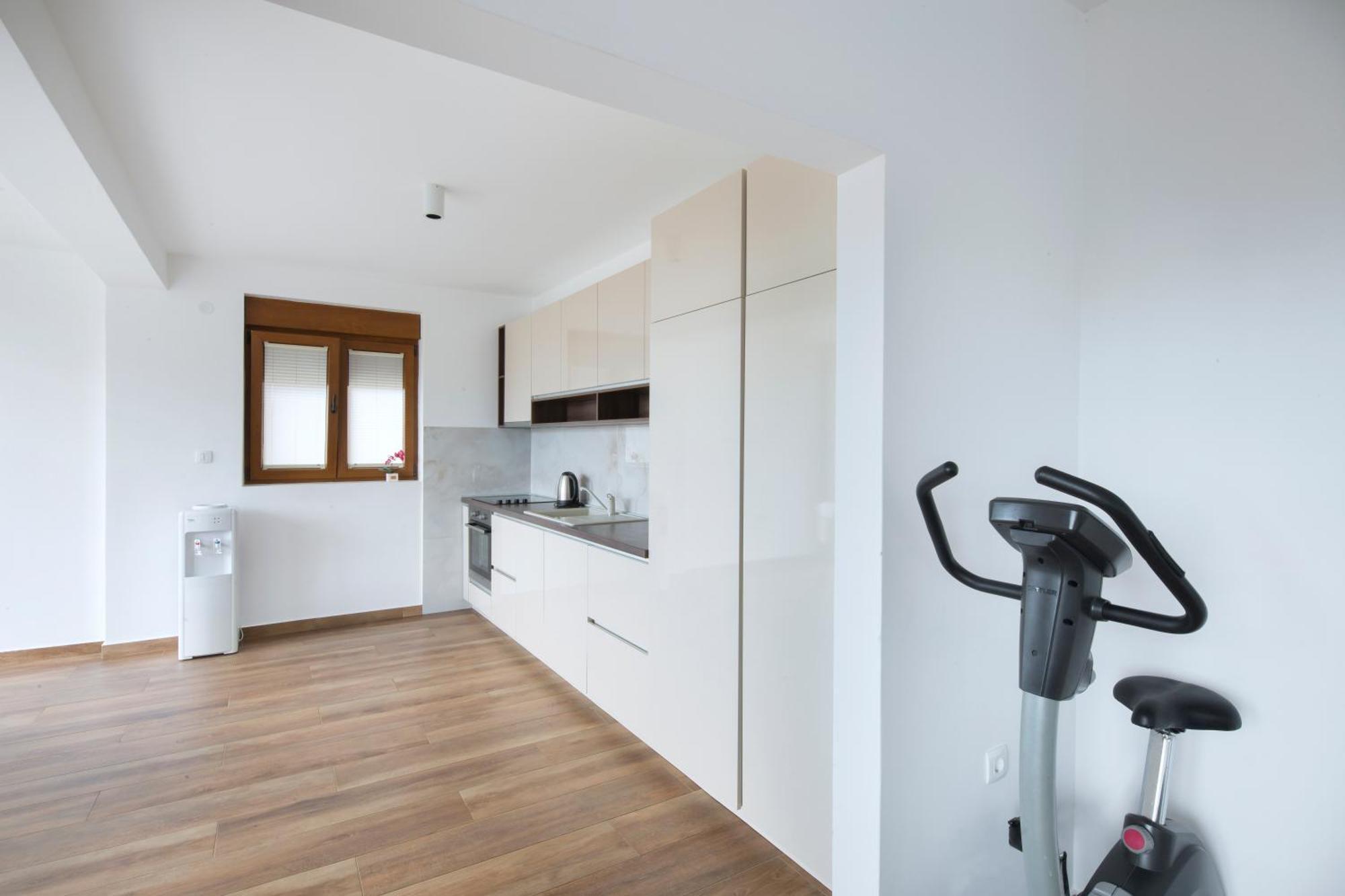 Apartment Lazy Hill Budva