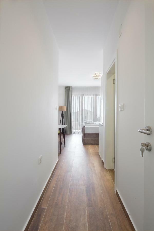 Lazy Hill Apartment *