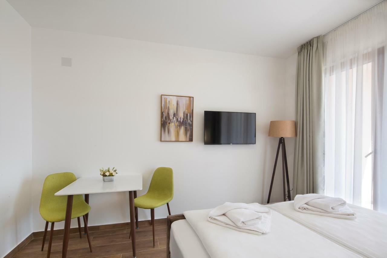 Lazy Hill Apartment